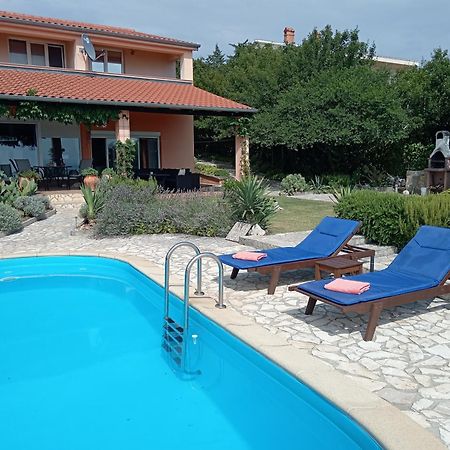 Villa Mery Smrika Bagian luar foto