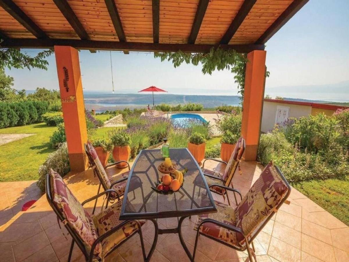 Villa Mery Smrika Bagian luar foto