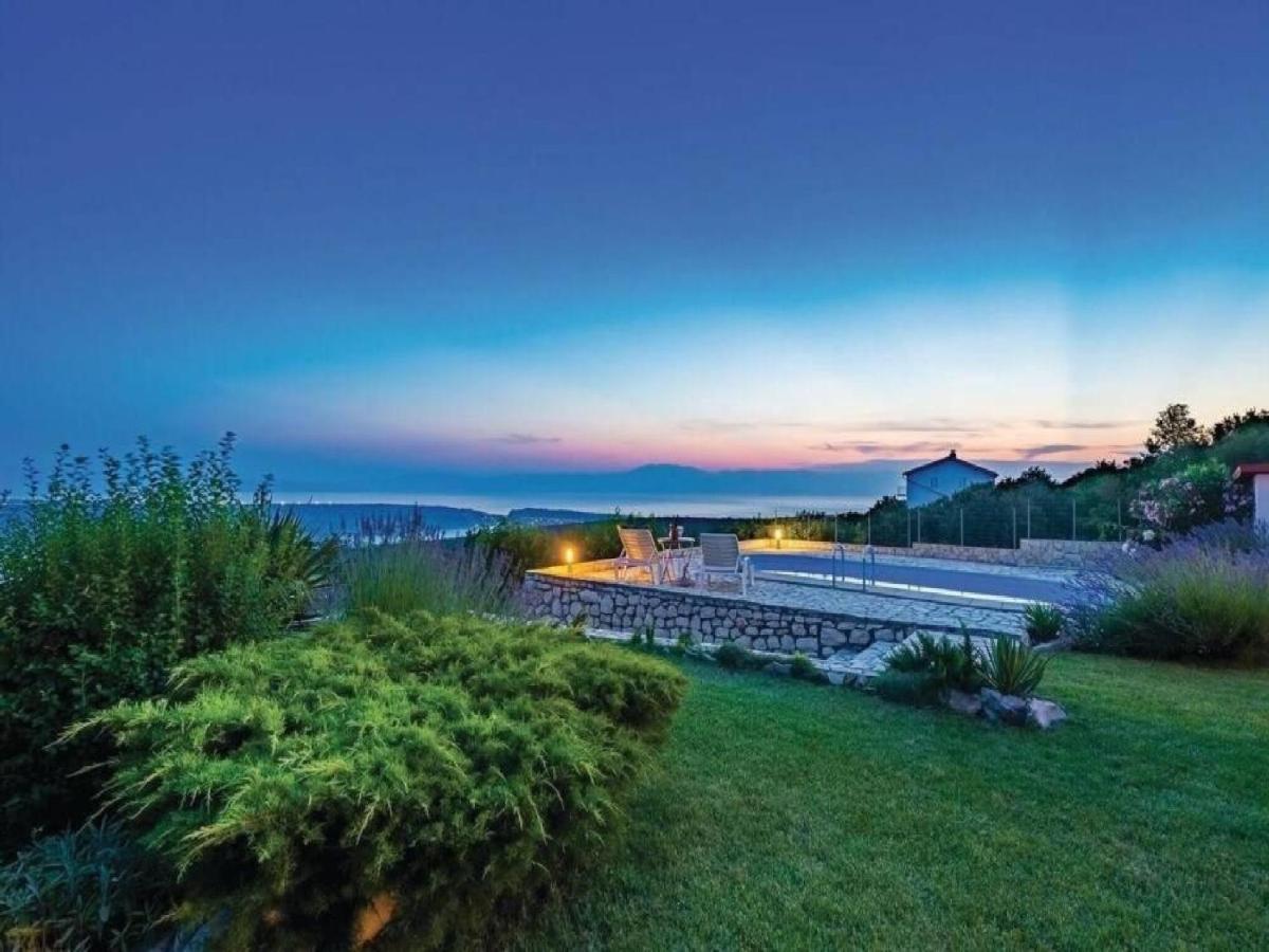Villa Mery Smrika Bagian luar foto