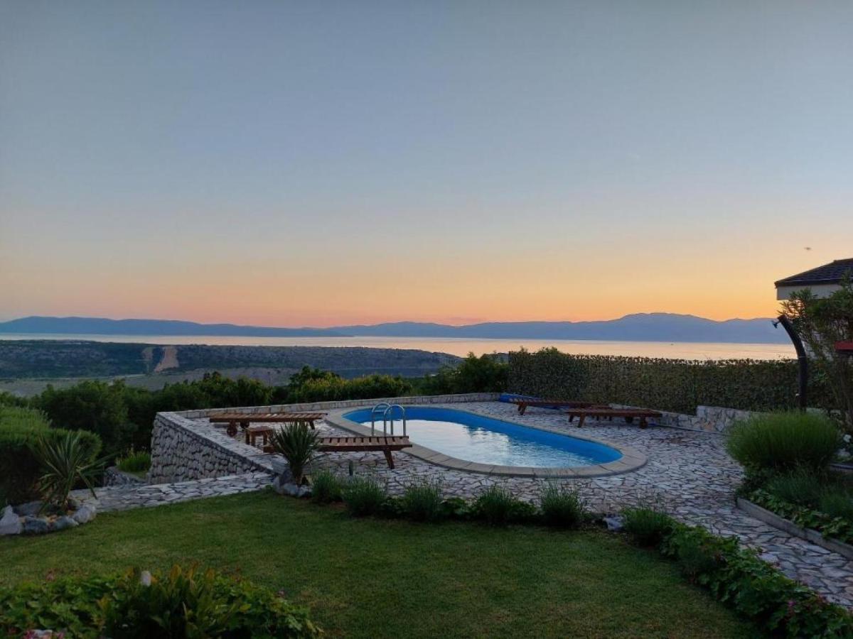 Villa Mery Smrika Bagian luar foto