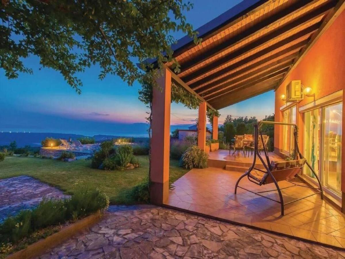 Villa Mery Smrika Bagian luar foto