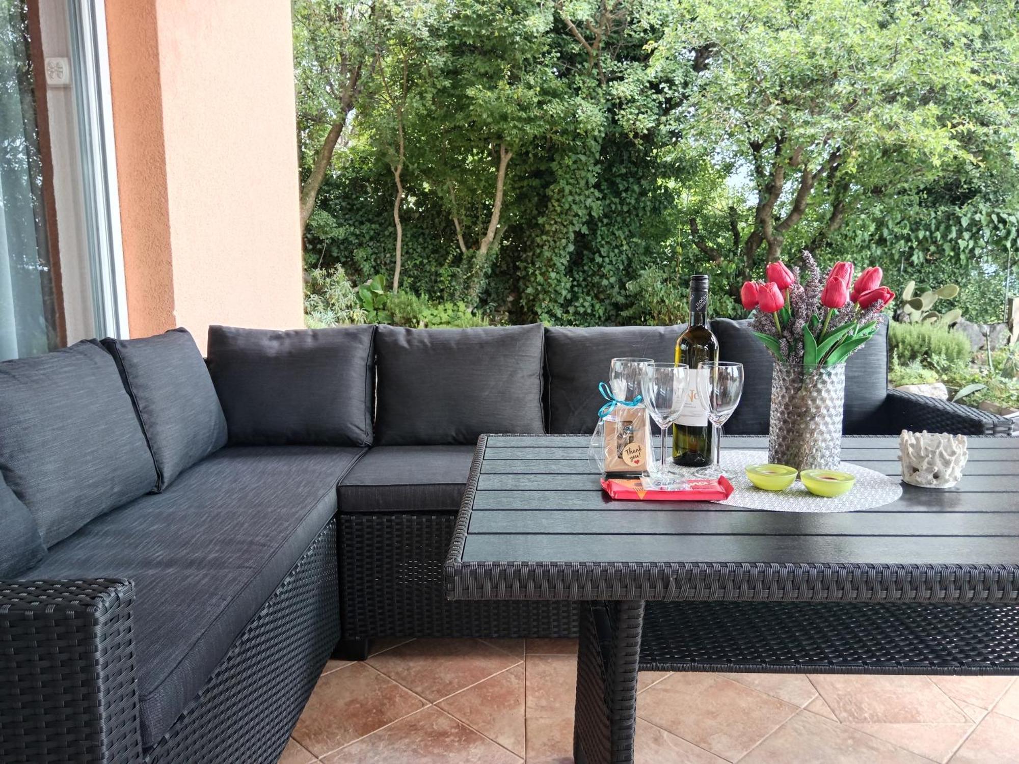 Villa Mery Smrika Bagian luar foto
